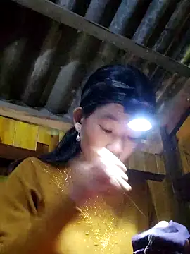 gio-thu online show from November 8, 2025, 4:23 am