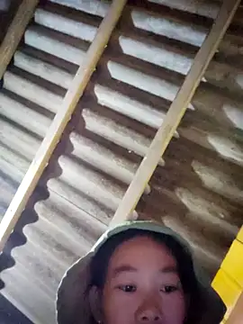 gio-thu online show from December 2, 2025, 12:38 am