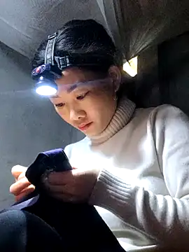 Snapshot of gio-thu chatting on January 18, 2026, 4:27 am gio-thu online show from January 18, 2026, 4:27 am