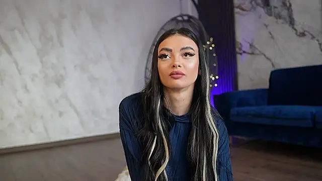 RachelRavee online show from March 24, 2026, 5:12 am