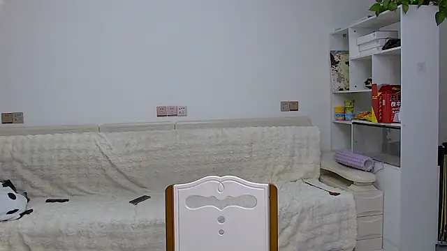 KK-cuteboy online show from February 7, 2026, 11:47 am