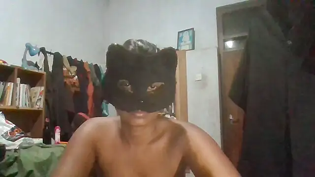 Nora-2003 online show from April 5, 2026, 4:26 pm