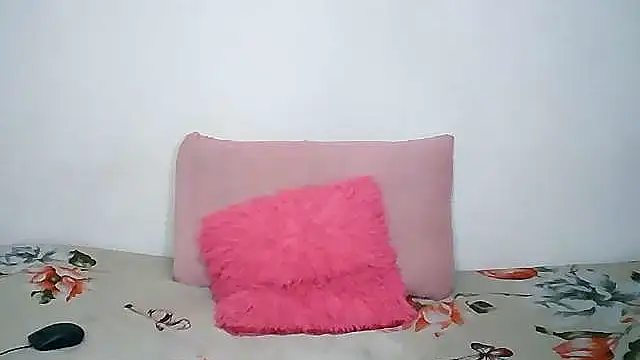 Snapshot of JuicyLipsXx1 chatting on October 20, 2025, 8:20 pm JuicyLipsXx1 online show from October 20, 2025, 8:20 pm