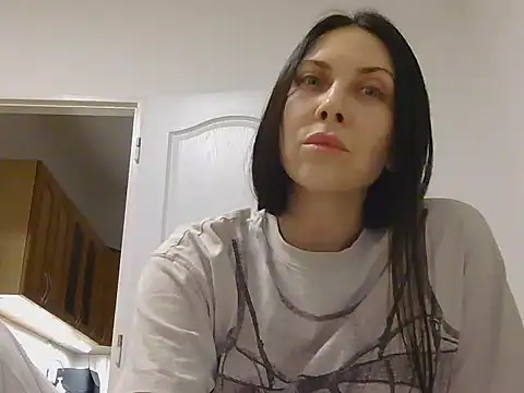 Snapshot of Olivarra chatting on February 7, 2026, 7:50 pm Olivarra online show from February 7, 2026, 7:50 pm