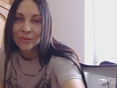 Snapshot of Olivarra chatting on February 17, 2026, 10:12 am Olivarra online show from February 17, 2026, 10:12 am