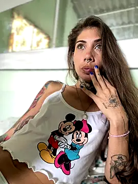 Snapshot of casalskunk chatting on November 23, 2025, 10:48 am casalskunk online show from November 23, 2025, 10:48 am