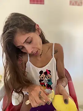 Snapshot of casalskunk chatting on December 20, 2025, 2:57 pm casalskunk online show from December 20, 2025, 2:57 pm