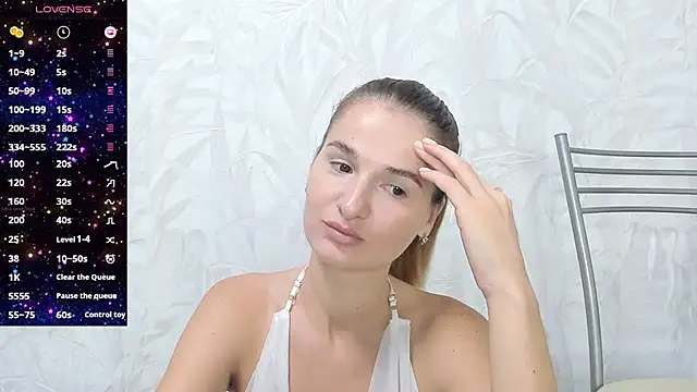 Snapshot of Chrissie_Ruby chatting on October 20, 2025, 2:45 am Chrissie Ruby online show from October 20, 2025, 2:45 am