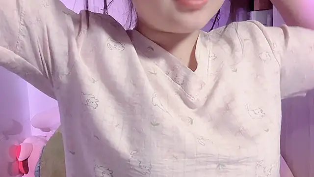 Snapshot of BeChinh_Lee chatting on July 17, 2026, 8:21 am BeChinh Lee online show from July 17, 2026, 8:21 am
