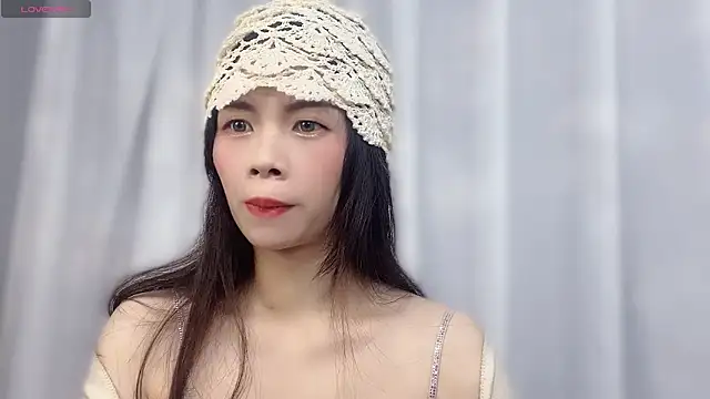 Lynnalltop-165-KeKe online show from December 15, 2025, 1:04 pm