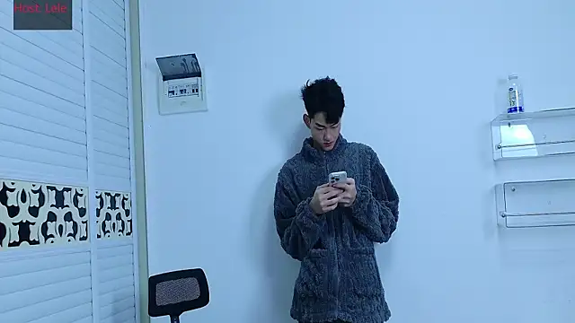 Snapshot of sexyboy-lele chatting on October 22, 2025, 11:10 am sexyboy-lele online show from October 22, 2025, 11:10 am