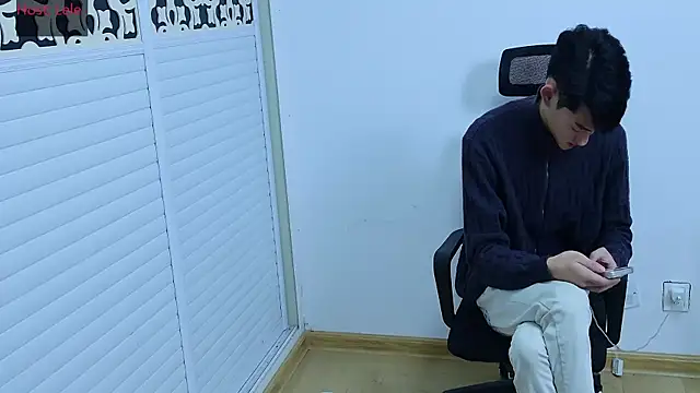 Snapshot of sexyboy-lele chatting on October 24, 2025, 12:45 pm sexyboy-lele online show from October 24, 2025, 12:45 pm