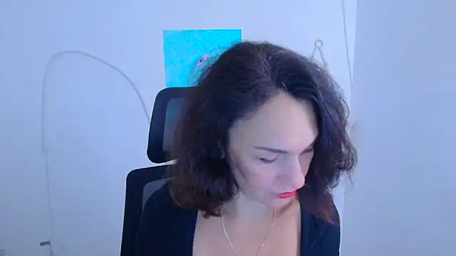 Rosie Rosee online show from December 3, 2025, 12:25 pm