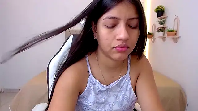 zara cute online show from May 8, 2026, 11:59 am