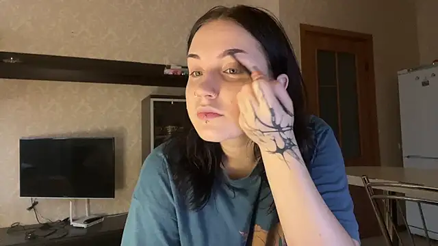 Snapshot of VelvetNote chatting on November 2, 2025, 1:24 pm VelvetNote online show from November 2, 2025, 1:24 pm