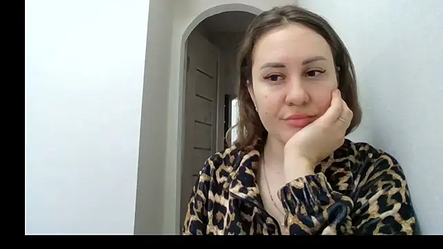 Snapshot of MeadowEyes chatting on February 5, 2026, 7:24 am MeadowEyes online show from February 5, 2026, 7:24 am