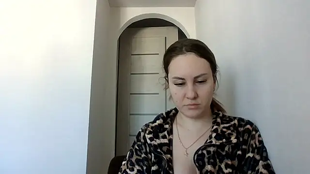 Snapshot of MeadowEyes chatting on February 10, 2026, 11:03 am MeadowEyes online show from February 10, 2026, 11:03 am