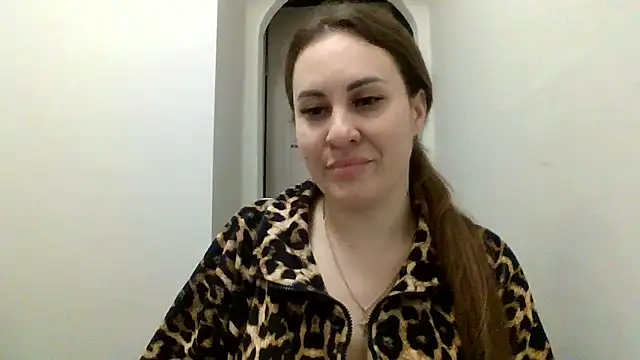 Snapshot of MeadowEyes chatting on February 24, 2026, 11:14 pm MeadowEyes online show from February 24, 2026, 11:14 pm