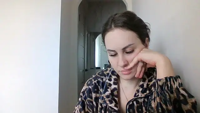 Snapshot of MeadowEyes chatting on March 3, 2026, 1:28 pm MeadowEyes online show from March 3, 2026, 1:28 pm