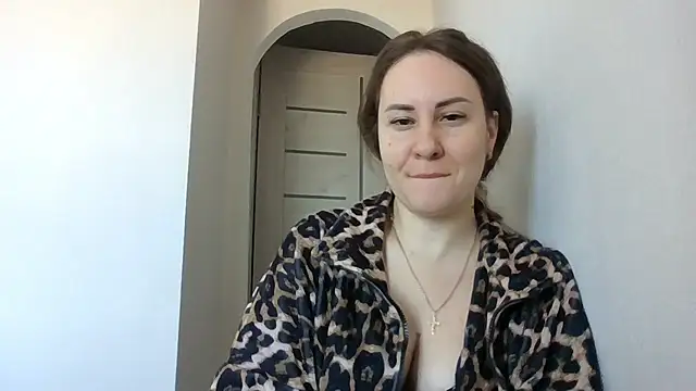 Snapshot of MeadowEyes chatting on March 10, 2026, 8:19 am MeadowEyes online show from March 10, 2026, 8:19 am