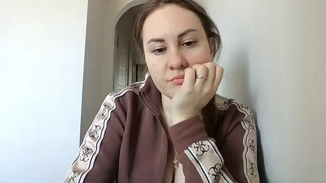 Snapshot of MeadowEyes chatting on March 13, 2026, 6:53 am MeadowEyes online show from March 13, 2026, 6:53 am