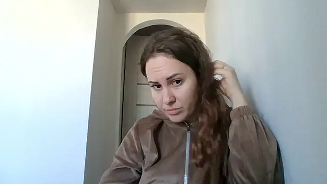 Snapshot of MeadowEyes chatting on April 14, 2026, 2:01 pm MeadowEyes online show from April 14, 2026, 2:01 pm
