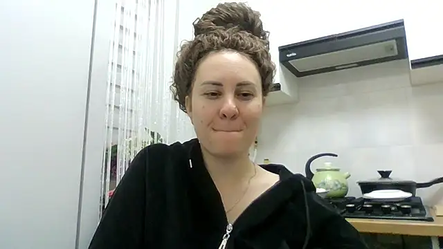 Snapshot of MeadowEyes chatting on May 14, 2026, 8:59 pm MeadowEyes online show from May 14, 2026, 8:59 pm