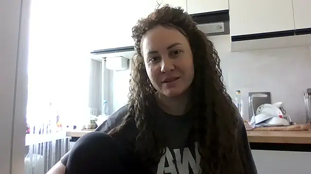Snapshot of MeadowEyes chatting on May 19, 2026, 11:27 am MeadowEyes online show from May 19, 2026, 11:27 am