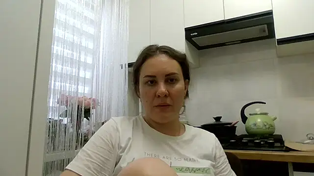 Snapshot of MeadowEyes chatting on June 29, 2026, 4:40 pm MeadowEyes online show from June 29, 2026, 4:40 pm