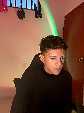 tylernova online show from October 18, 2025, 4:04 am