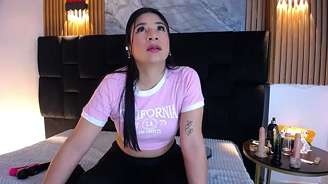 Ariana Hill  online show from November 11, 2025, 3:28 am