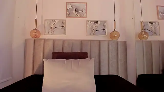 Snapshot of tamara_kisses chatting on May 30, 2026, 12:02 pm tamara kisses online show from May 30, 2026, 12:02 pm