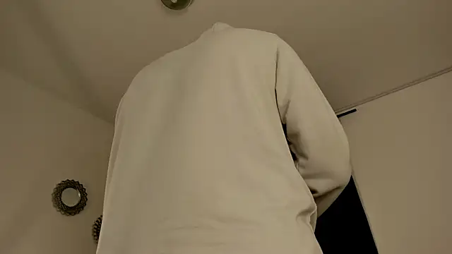 Snapshot of LoganRyder chatting on November 11, 2025, 12:38 pm LoganRyder online show from November 11, 2025, 12:38 pm