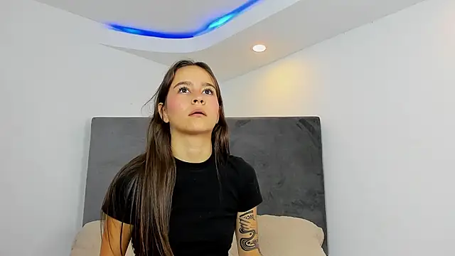  AriaVixen  online show from October 14, 2025, 1:56 pm