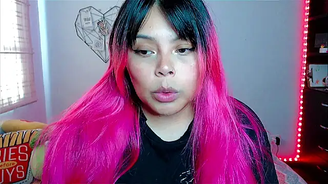 EllieMoonX online show from January 5, 2026, 9:07 pm