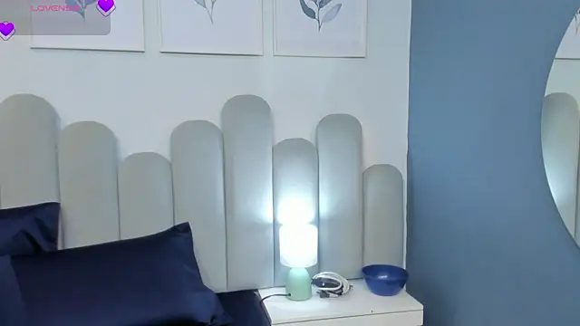 luly dreams online show from April 9, 2026, 8:42 am