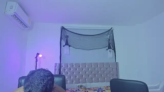 isaac master77 online show from November 23, 2025, 4:01 am