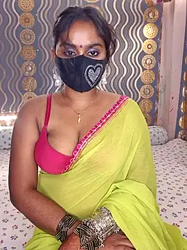 Snapshot of Sweet-Maddlina chatting on October 10, 2025, 5:56 pm Sweet-Maddlina online show from October 10, 2025, 5:56 pm