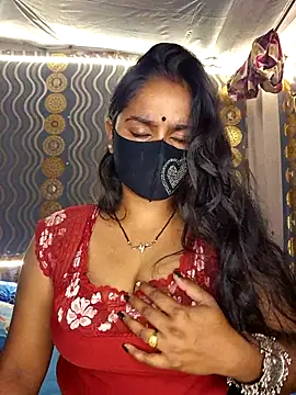 Snapshot of Sweet-Maddlina chatting on November 1, 2025, 2:35 am Sweet-Maddlina online show from November 1, 2025, 2:35 am