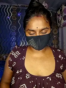 Sweet-Maddlina online show from April 1, 2026, 1:52 pm