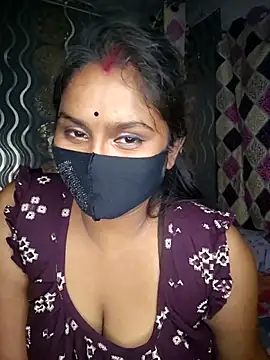 Sweet-Maddlina online show from April 17, 2026, 12:08 pm