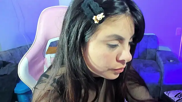 Snapshot of Angel_a- chatting on October 31, 2025, 8:54 pm Angel a- online show from October 31, 2025, 8:54 pm