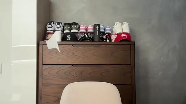 itssosierra online show from April 1, 2026, 1:28 am