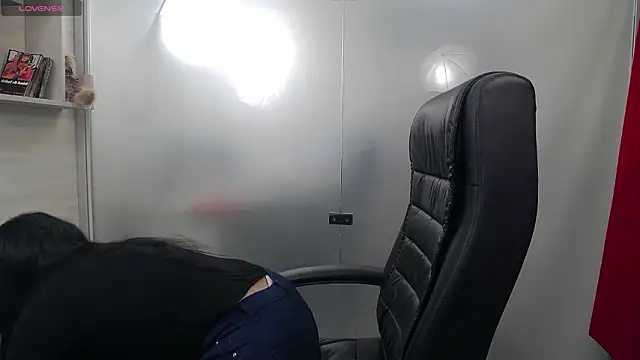 YaraXCox online show from February 28, 2026, 4:02 am