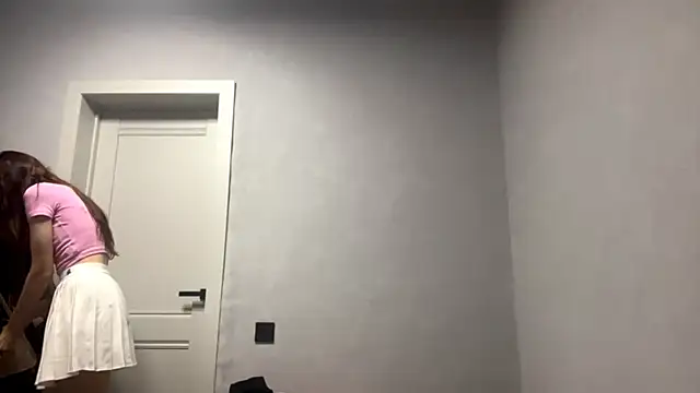 Snapshot of WildPeachh chatting on October 21, 2025, 6:08 pm WildPeachh online show from October 21, 2025, 6:08 pm