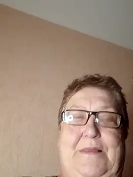 Snapshot of Katherine735 chatting on February 14, 2026, 7:21 pm Katherine735 online show from February 14, 2026, 7:21 pm