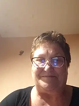 Snapshot of Katherine735 chatting on March 27, 2026, 8:19 pm Katherine735 online show from March 27, 2026, 8:19 pm