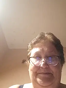 Katherine735 online show from May 17, 2026, 7:54 pm