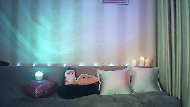 MoodieMira online show from February 20, 2026, 8:20 pm