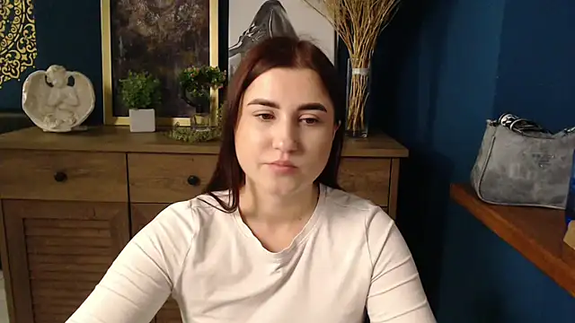 Snapshot of Flower_mary chatting on October 21, 2025, 6:47 am Flower mary online show from October 21, 2025, 6:47 am